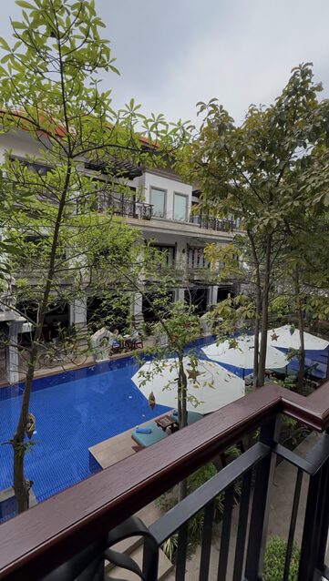 クメールマンション レジデンス 中庭