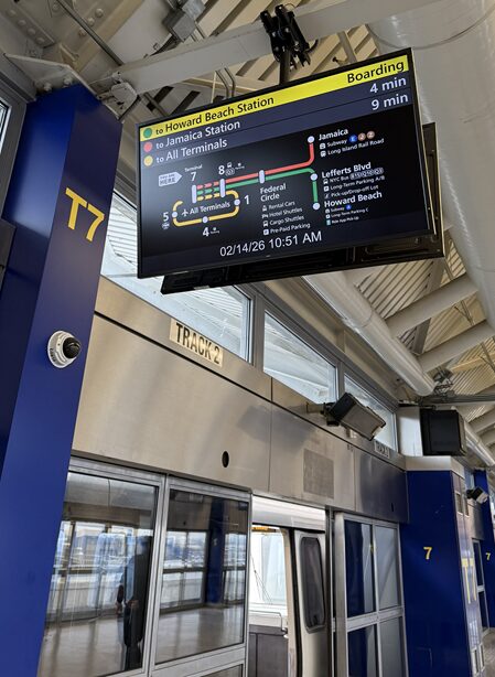 エアトレインの表示板