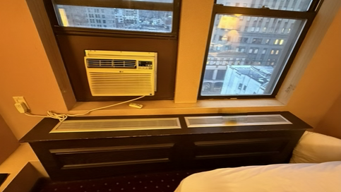 ニューヨーク　ベルヴェデーレ　ホテル　室内　個別空調と暖房機器