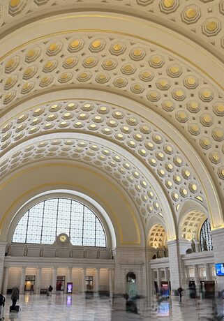 ワシントンD.C.のユニオンステーション駅　メインホール