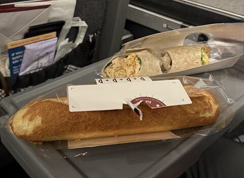 ワシントンD.C.のユニオンステーション駅 PRETでサンドイッチ購入