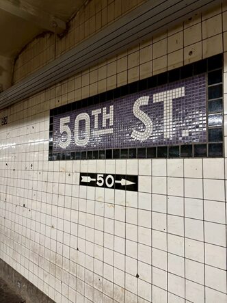 ニューヨーク地下鉄 50ht駅 案内表示 2