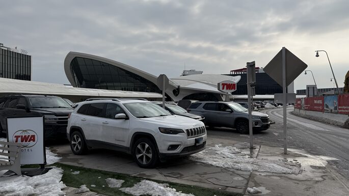 TWAホテルと付近の道路