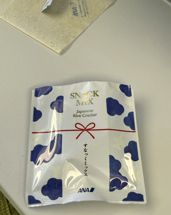 羽田空港からANAでニューヨーク 離陸後のスナック