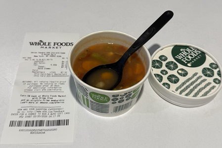 ホール フーズ マーケットの野菜スープ